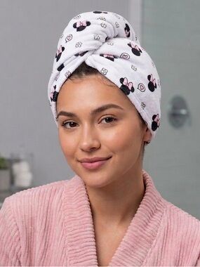 The Crème Shop x Disney Minnie Microfiber Turban - Pink
